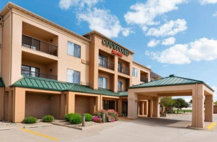 Courtyard By Marriott Bloomington Normal inside