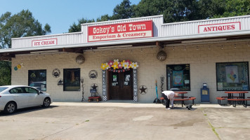 Gokey's Old Town Emporium Creamery food