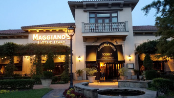 Maggiano's Little Italy food