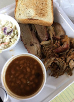 Pigskin's Bbq food