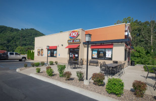 Dairy Queen Grill Chill inside