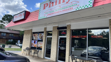 Philly's Cheesesteaks Hoagies outside