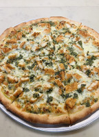 Giovannis Pizza food