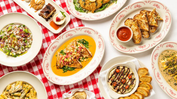 Maggiano's Little Italy food