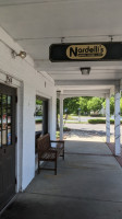 Nardelli's Grinder Shoppe outside