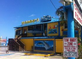 Wahoo's Seafood Bar And Grill Restaurant outside