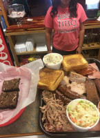 Rustler's Bbq food