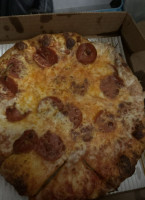 Barro's Pizza food