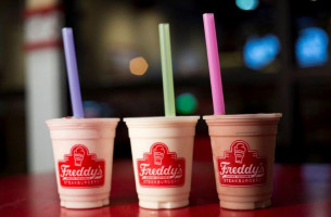 Freddy's Frozen Custard Steakburgers food