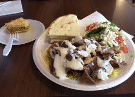 Pita Plus Gyros food