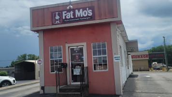 Fat Mo’s outside