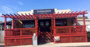 Outlanders Southern Chicken food