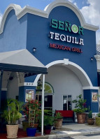 Senor Tequila's outside