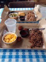 Dickey's Barbecue Pit food