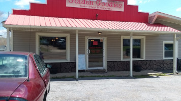 Golden Goodies Donuts&deli outside