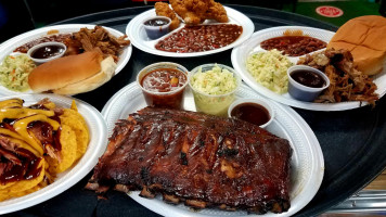 Up Town Bbq On The Square food