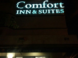 Comfort Inn Suites inside