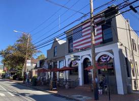 Carpenter Street Saloon food