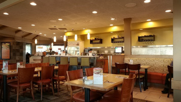 Shari's Cafe And Pies inside