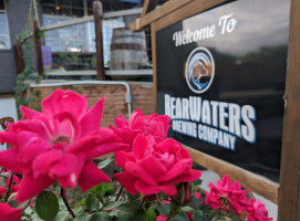 Bearwaters Brewing Company: Riverside food