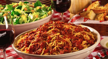 Buca Di Beppo Italian food