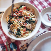 Buca Di Beppo Italian food