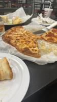 Giovanni’s Pizza food