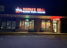 Hasna's Grill outside