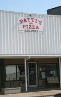 Patti's Pizza outside