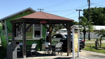 Hawaiian Shave Ice outside