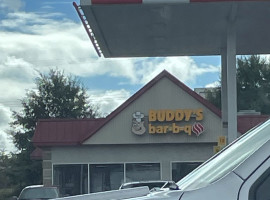 Buddy's -b-q outside