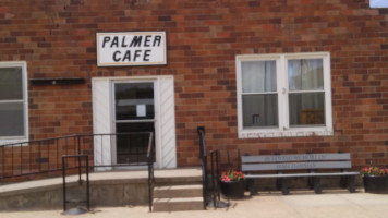 Palmer Cafe outside