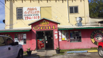 Nidia's Latin Grill outside