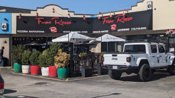 Forno Rosso Pizzeria Napoletana inside