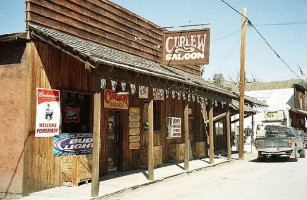 Curlew Saloon outside