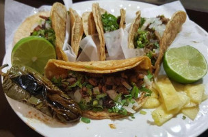 Tacatz Tacos food