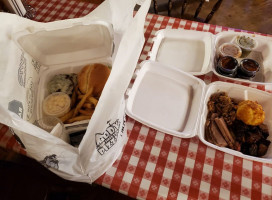 Bennett's Pit -b-que food