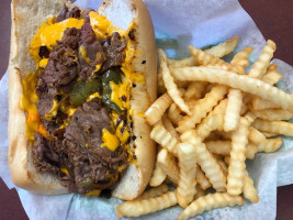 Big Norm's Hot Dogs, Burgers, Italian Beef Gyros food