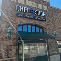 Chef Soon Contemporary Sushi outside