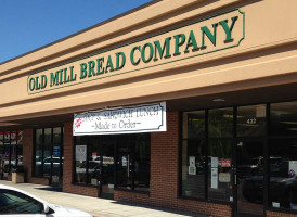 Old Mill Bread Company outside