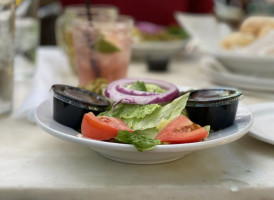 Best Italian Cafe Pizzeria In Elks Plaza food