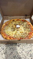 Pedros Pizza food