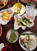 Taqueria Lou Lou food