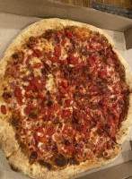 Brick's Pizza food