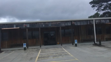 Oak Island Crab House outside