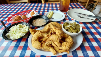 Huck Finn's Catfish food