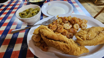 Huck Finn's Catfish food