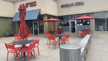 Mizrahi Grill inside