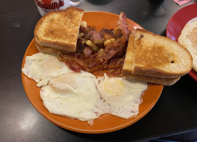 Blondies Diner food