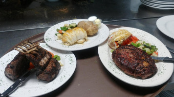 Zaza’s Steakhouse And Italian Eatery food